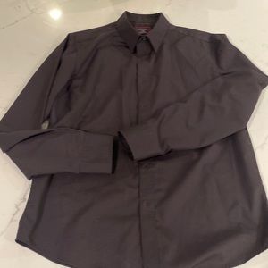 Slim fit black untuckit button down !